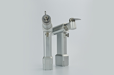 Sternum saw: a key tool in medical surgery